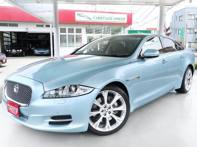 Jaguar XJ 2011 — фото автомобиля 1