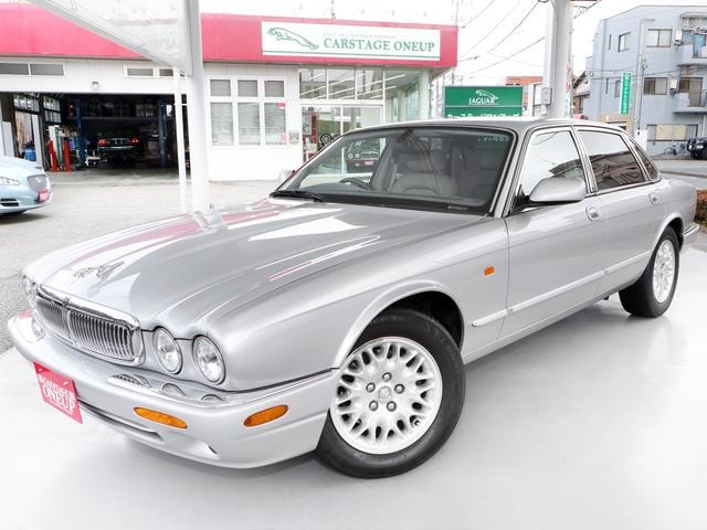 Jaguar SOVEREIGN 2002 — фото автомобиля