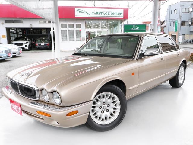 Jaguar XJ 2001 — фото автомобиля 1