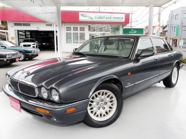 Jaguar XJ 2001 — фото автомобиля 1