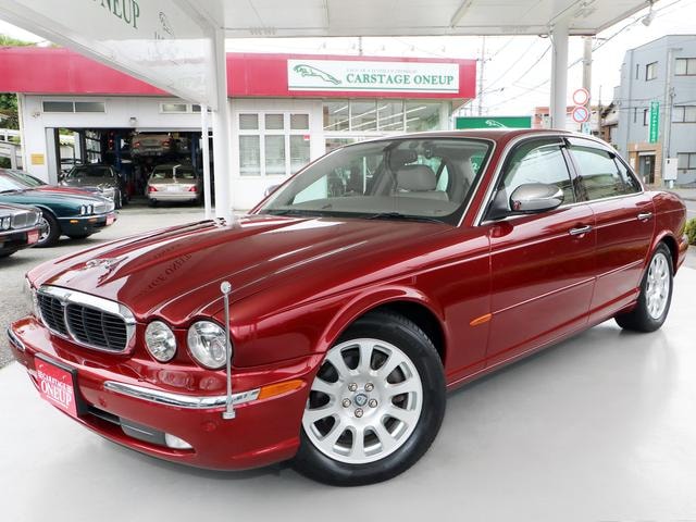 Jaguar XJ 2004 — фото автомобиля 1