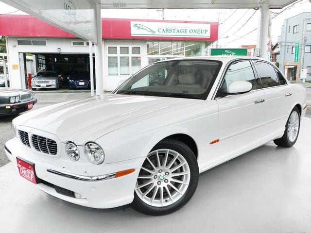 Jaguar XJ 2006 — фото автомобиля 1