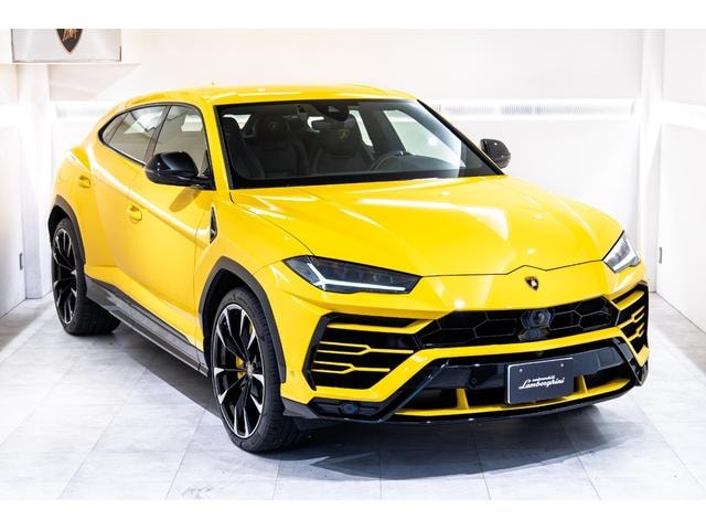 Lamborghini URUS 2020 — фото автомобиля