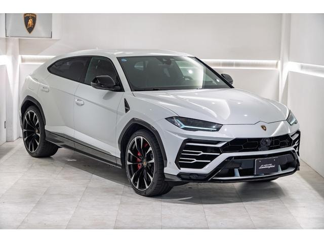 Lamborghini URUS 2020 — фото автомобиля