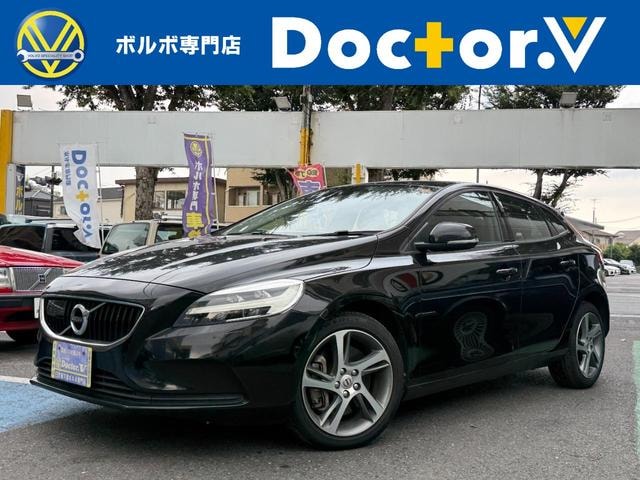 Volvo V40 2016 — фото автомобиля 1