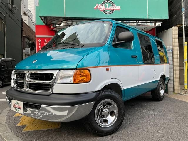 Dodge VAN 2002 — фото автомобиля 1