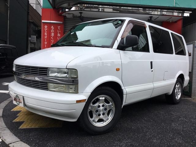 Chevrolet ASTRO 2004 — фото автомобиля 1