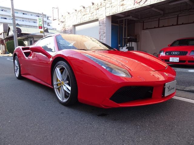 Ferrari 488 SPIDER 2019 — фото автомобиля