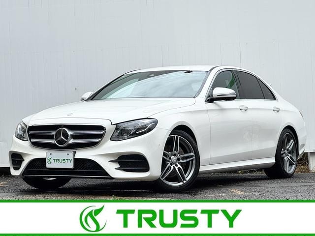 Mercedes Benz E-CLASS 2016 — фото автомобиля