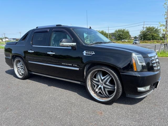 Cadillac ESCALADE EXT  — фото автомобиля 1