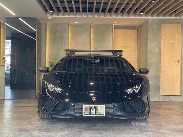 Lamborghini HURACAN 2024 — фото автомобиля