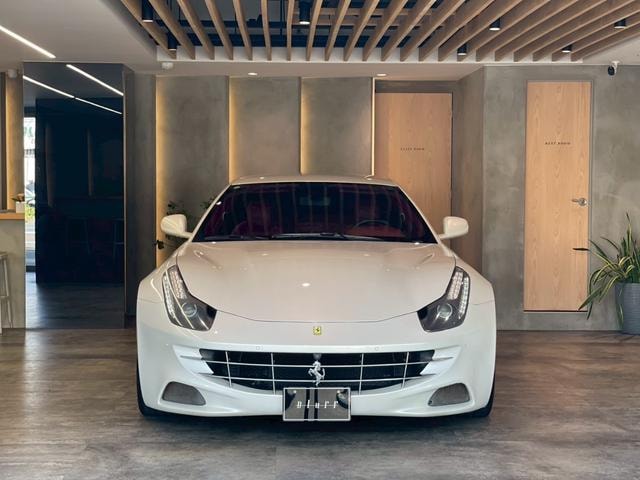 Ferrari FF 2012 — фото автомобиля