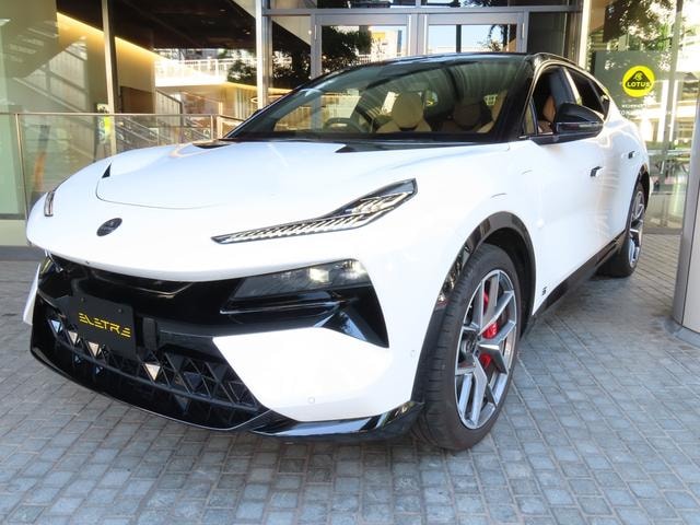 Lotus ELETRE 2024 — фото автомобиля