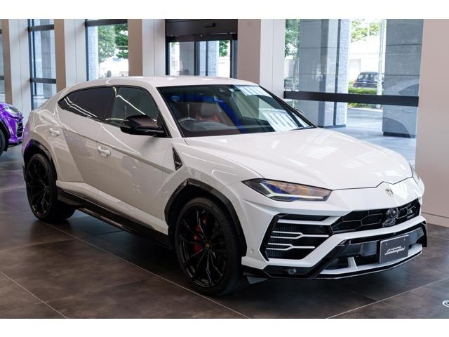 Lamborghini URUS 2020 — фото автомобиля