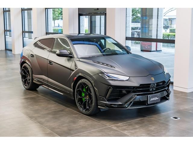 Lamborghini URUS 2025 — фото автомобиля