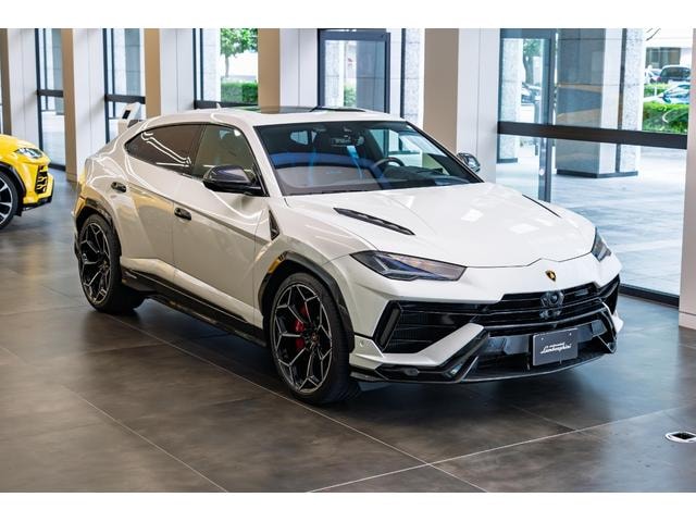 Lamborghini URUS 2024 — фото автомобиля