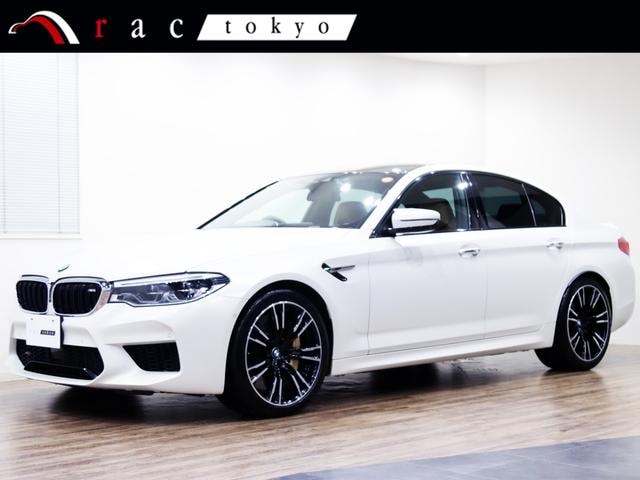 Bmw M5 2018 — фото автомобиля 1