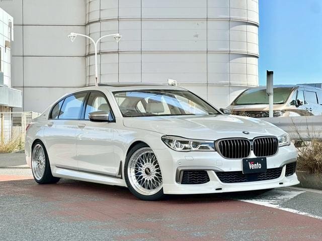 Bmw 7 SERIES 2017 — фото автомобиля