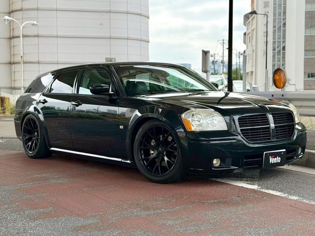 Dodge MAGNUM 2005 — фото автомобиля 1