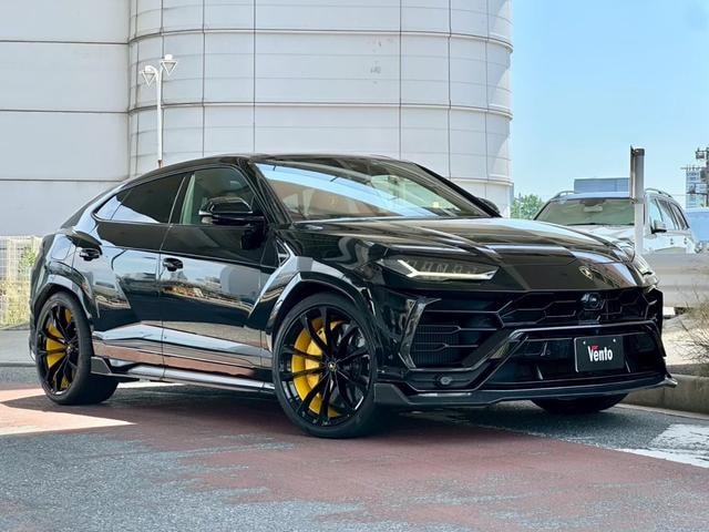 Lamborghini URUS 2019 — фото автомобиля