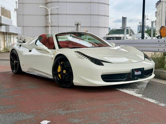 Ferrari 458 SPIDER 2016 — фото автомобиля