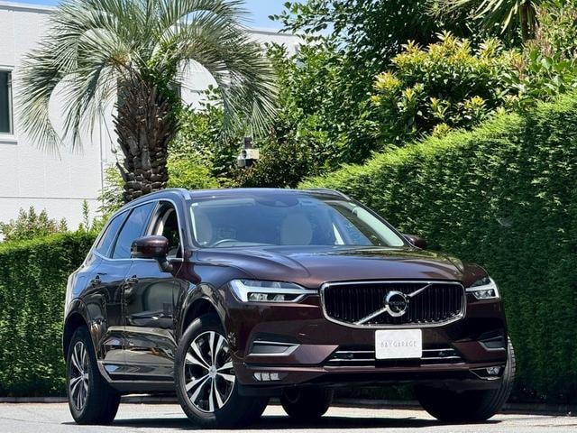 Volvo XC60 2019 — фото автомобиля 1