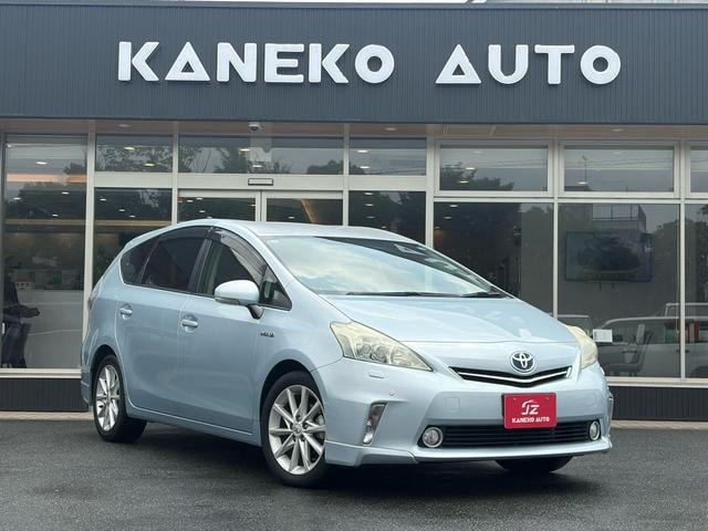 Toyota PRIUS ALPHA 2012 — фото автомобиля 1