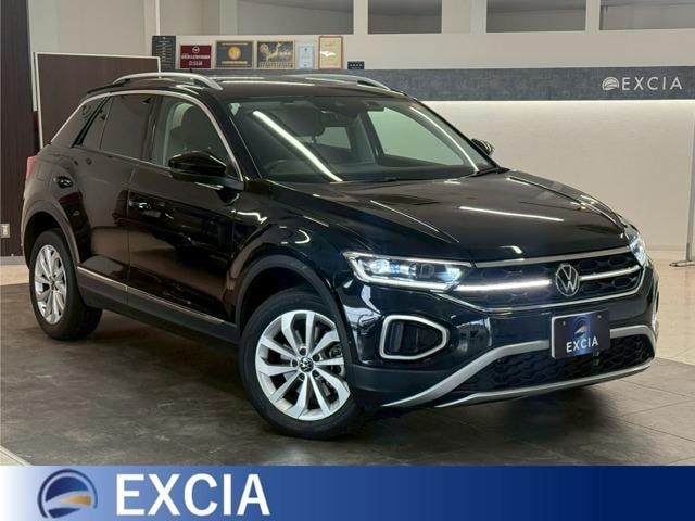 Volkswagen T-ROC 2023 — фото автомобиля