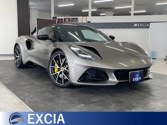 Lotus EMIRA 2023 — фото автомобиля