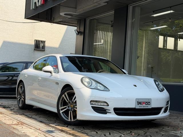 Porsche PANAMERA 2010 — фото автомобиля 1