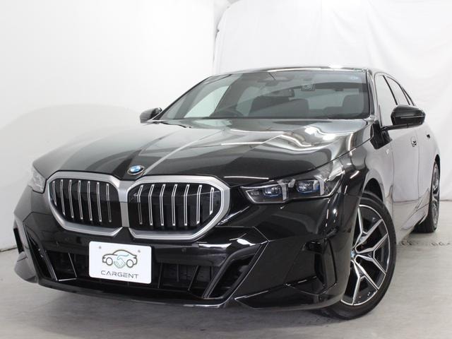Bmw 5 SERIES 2024 — фото автомобиля 1