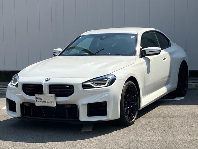 Bmw M2 2023 — фото автомобиля 1