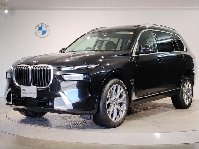 Bmw X7 2023 — фото автомобиля 1