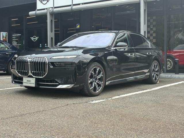 Bmw 7 SERIES 2025 — фото автомобиля