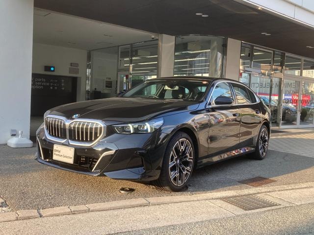 Bmw 5 SERIES 2025 — фото автомобиля