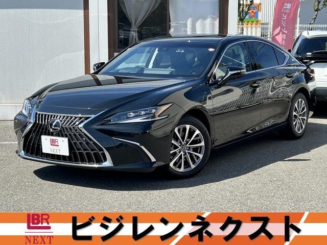 Lexus ES 2025 — фото автомобиля 1
