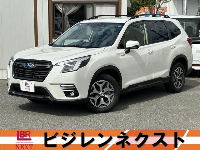 Subaru FORESTER 2023 — фото автомобиля 1