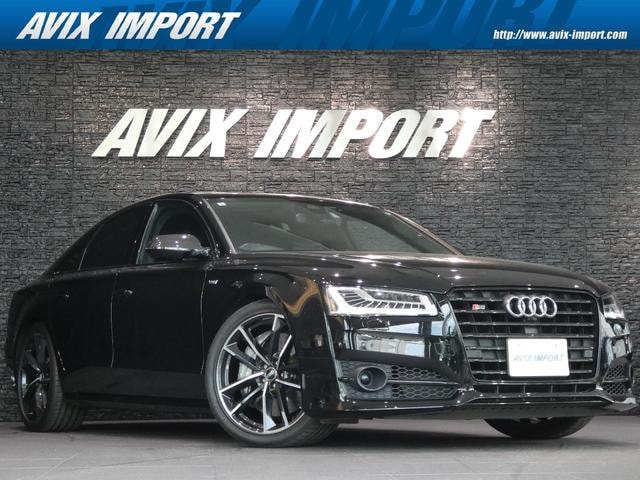 Audi S8 PLUS 2017 — фото автомобиля 1