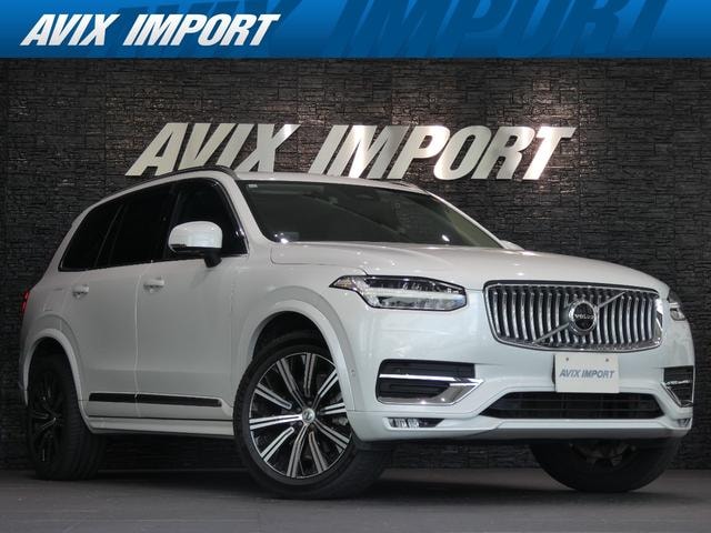 Volvo XC90 2023 — фото автомобиля 1
