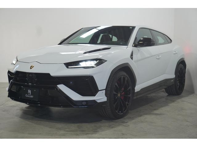 Lamborghini URUS 2023 — фото автомобиля