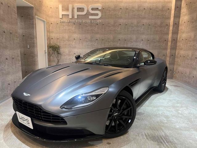 Aston Martin DB11 2018 — фото автомобиля