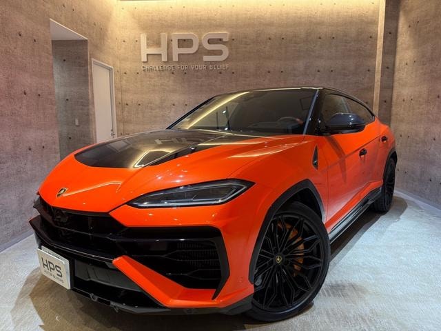 Lamborghini URUS 2026 — фото автомобиля