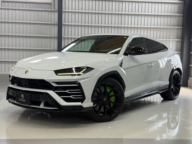 Lamborghini URUS 2019 — фото автомобиля