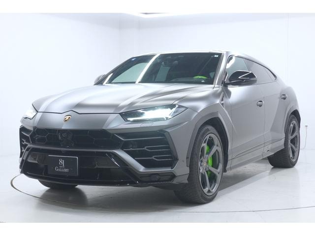 Lamborghini URUS 2021 — фото автомобиля