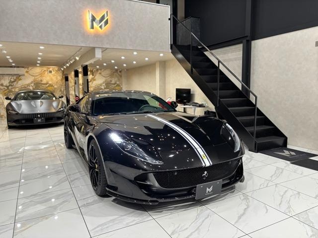 Ferrari 812 SUPERFAST 2019 — фото автомобиля