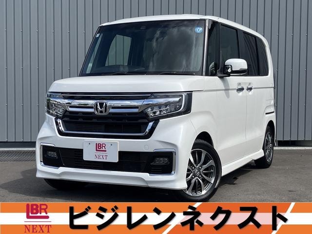 Honda N-BOX CUSTOM 2022 — фото автомобиля 1