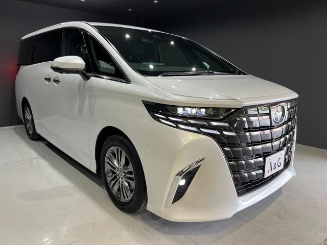 Toyota ALPHARD HYBRID 2026 — фото автомобиля