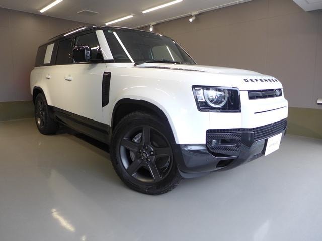 Land Rover DEFENDER 2026 — фото автомобиля