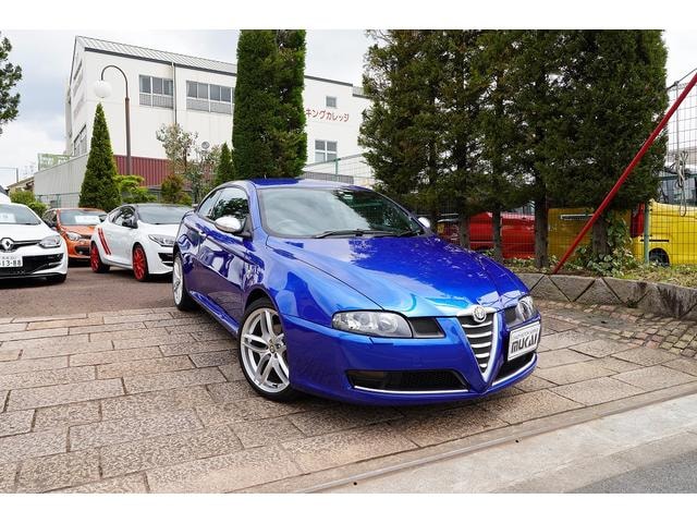 Alfa Romeo ALFA GT 2010 — фото автомобиля