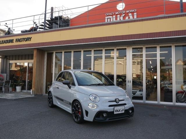 Abarth 595 2019 — фото автомобиля 1